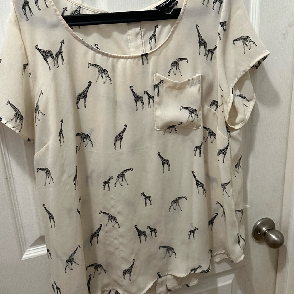 Torrid  Cream Giraffe Print Blouse
